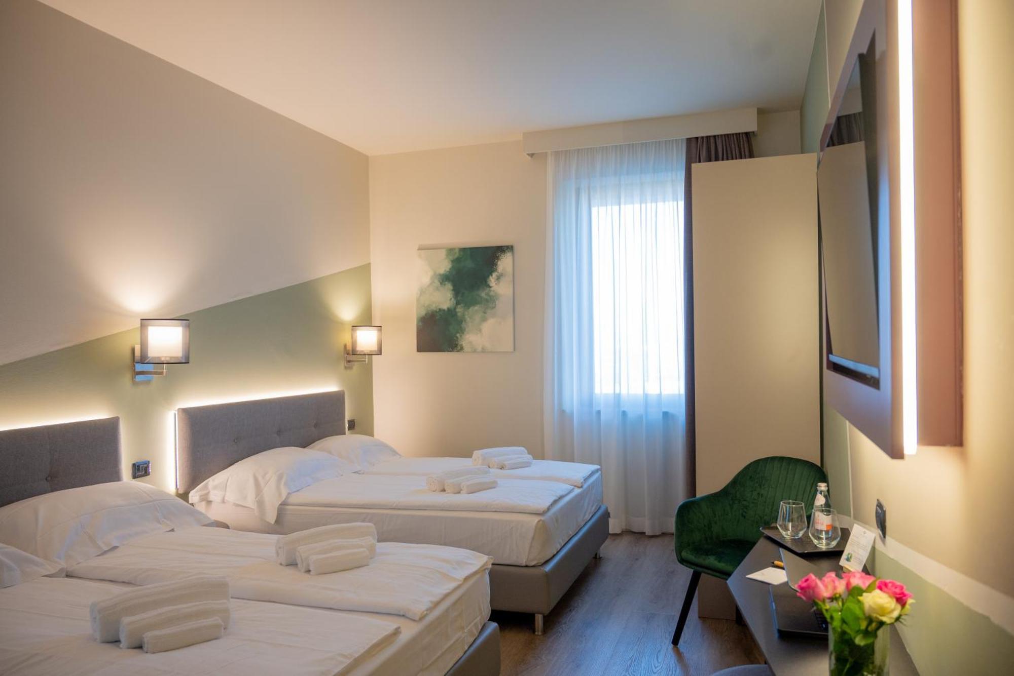 פסקיארה דל גארדה Ile Hotel מראה חיצוני תמונה