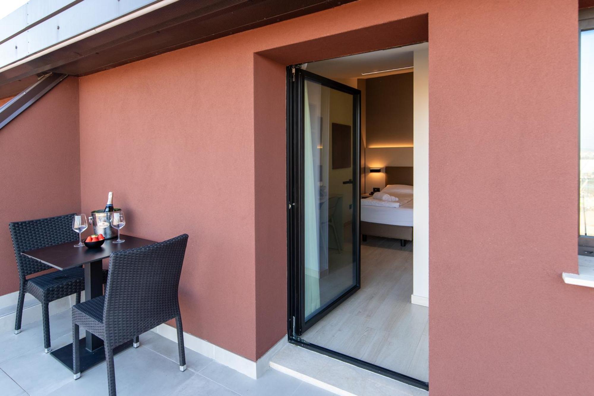 פסקיארה דל גארדה Ile Hotel מראה חיצוני תמונה