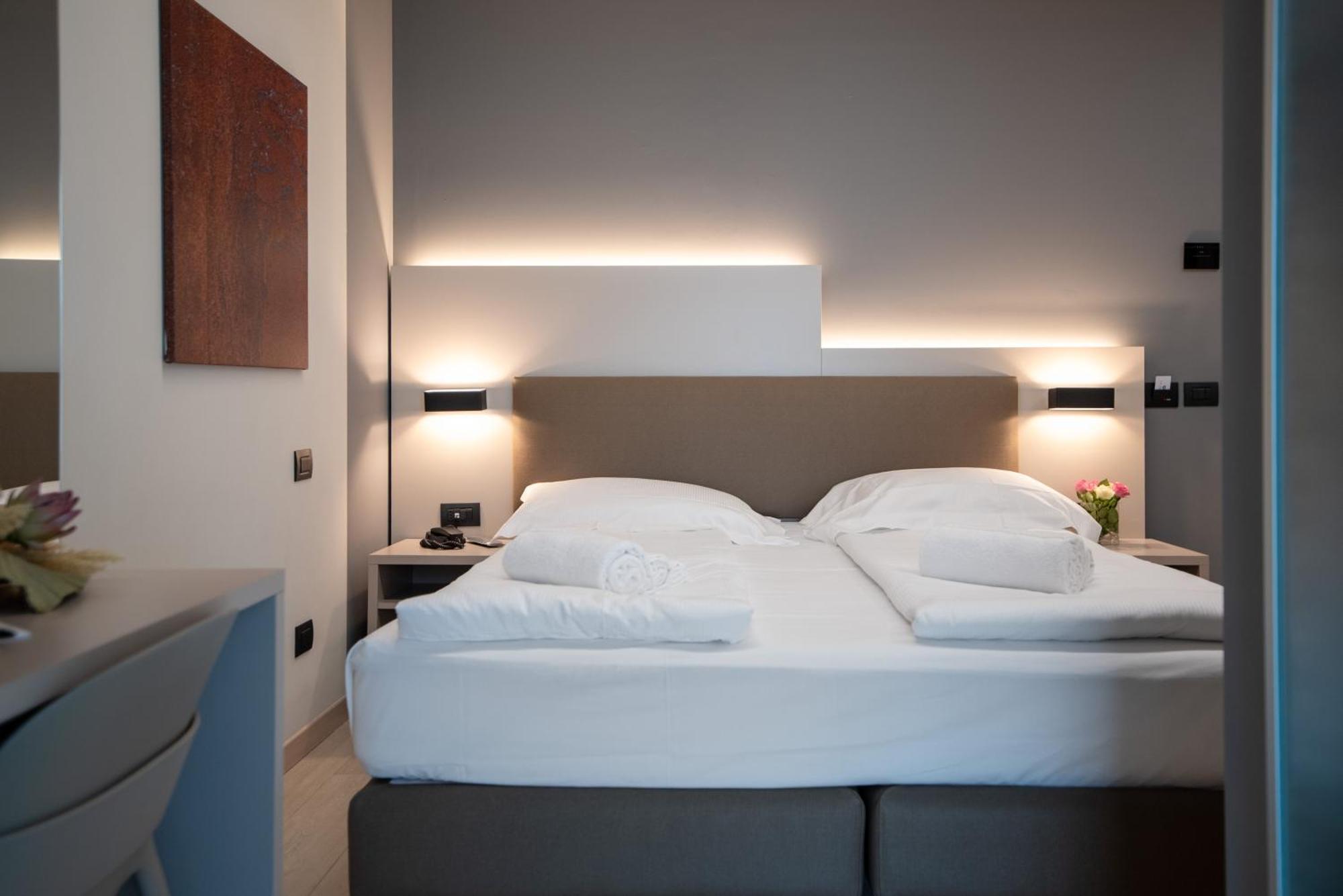 פסקיארה דל גארדה Ile Hotel מראה חיצוני תמונה