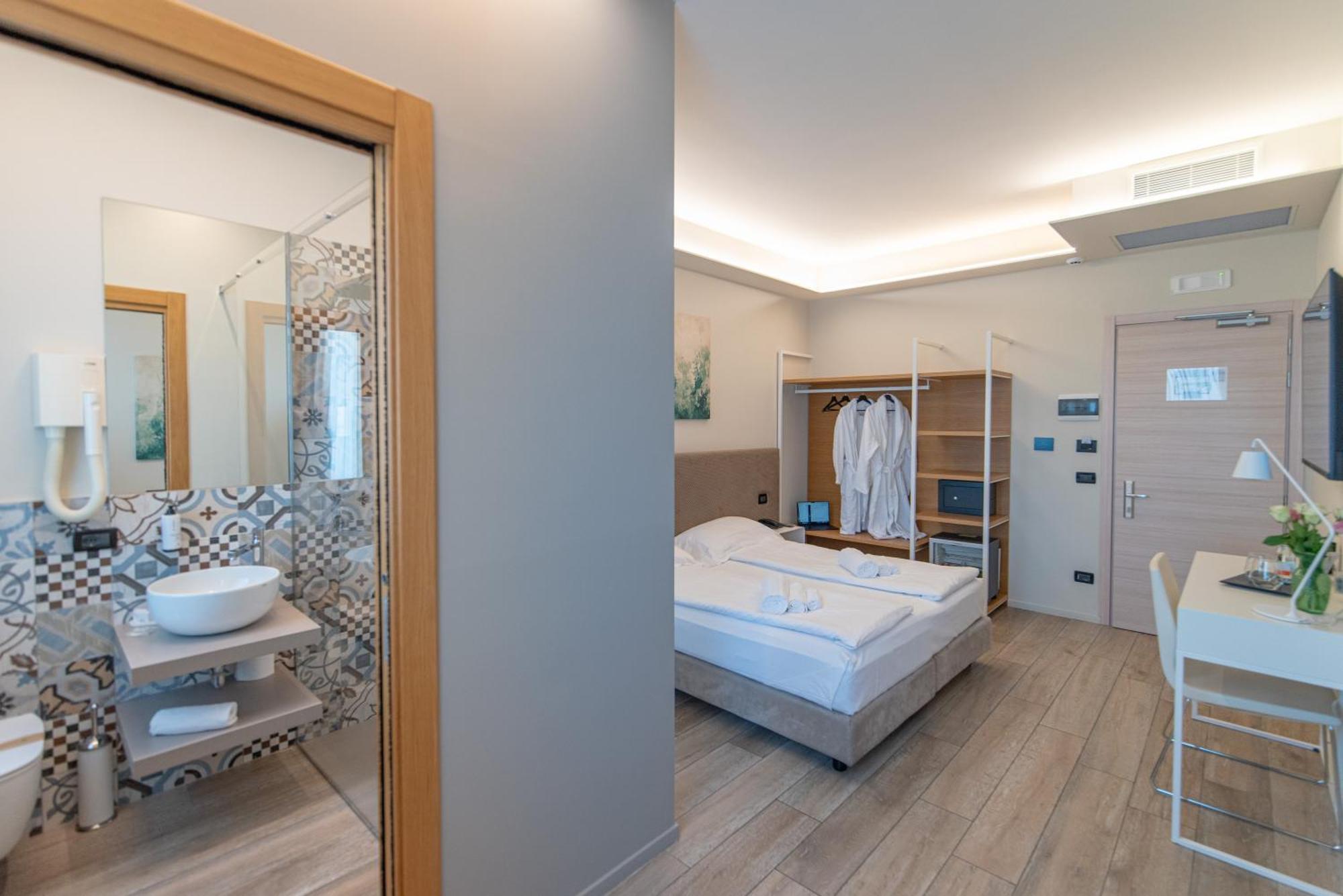 פסקיארה דל גארדה Ile Hotel מראה חיצוני תמונה